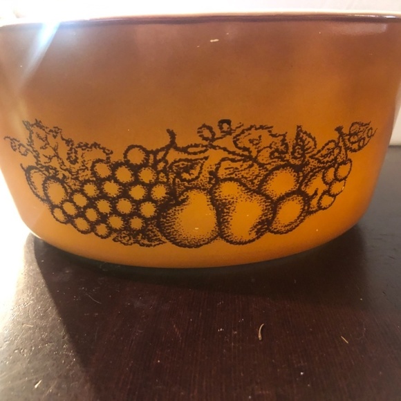 COPY - Vintage Pyrex Old Orchard 4 piece set.Breast Cancer Fundraiser. - Picture 2 of 7